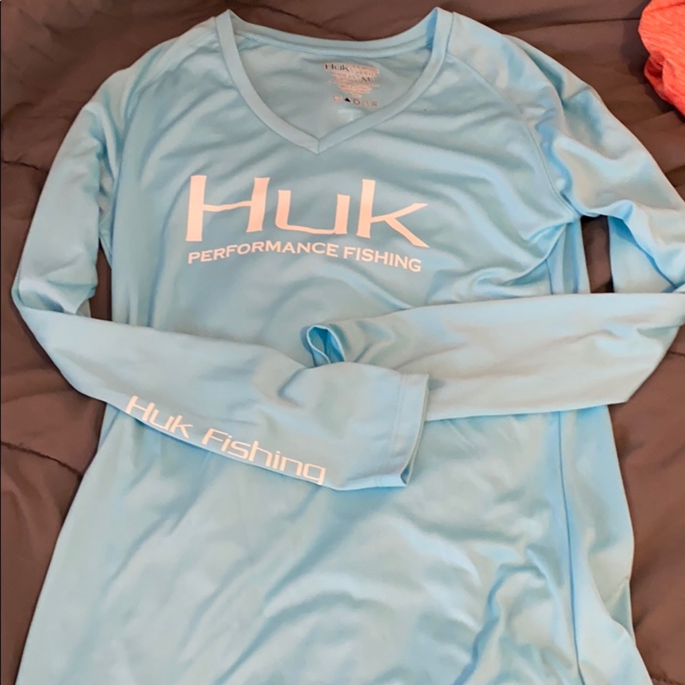 Womens Huk v nexk fishing shirt